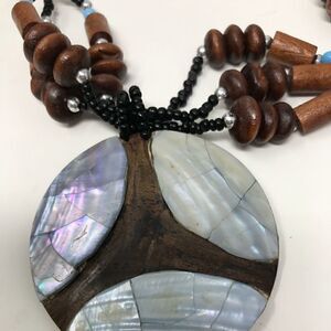 NWOT Mother of Pearl, seed and wood beads. Indonesia necklace